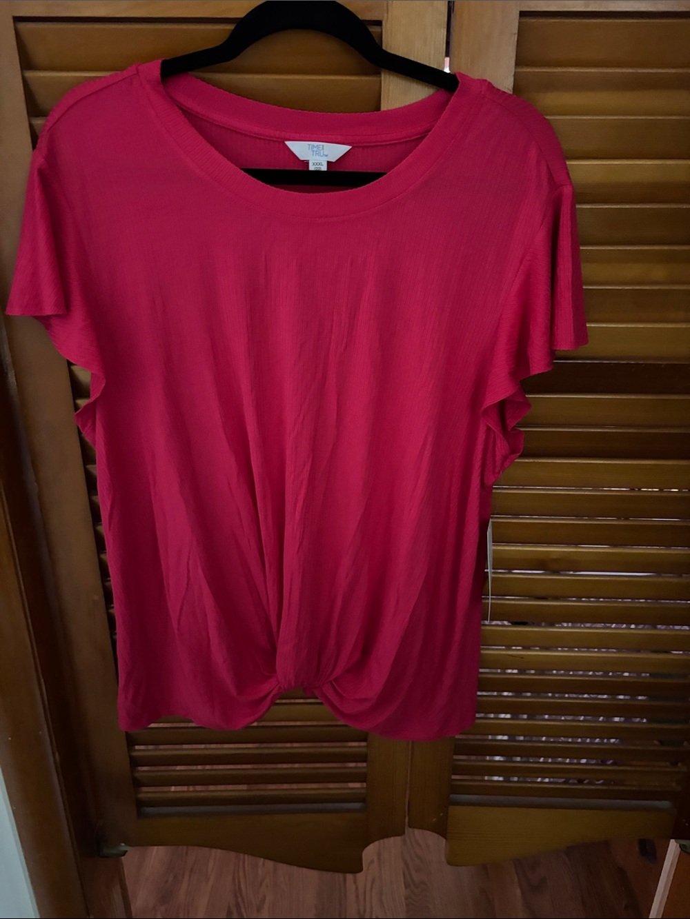 Time and Tru Bright Red Twist-Front Short Sleeve Top